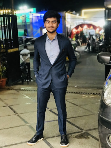 Professional portrait of Yahya Shareef